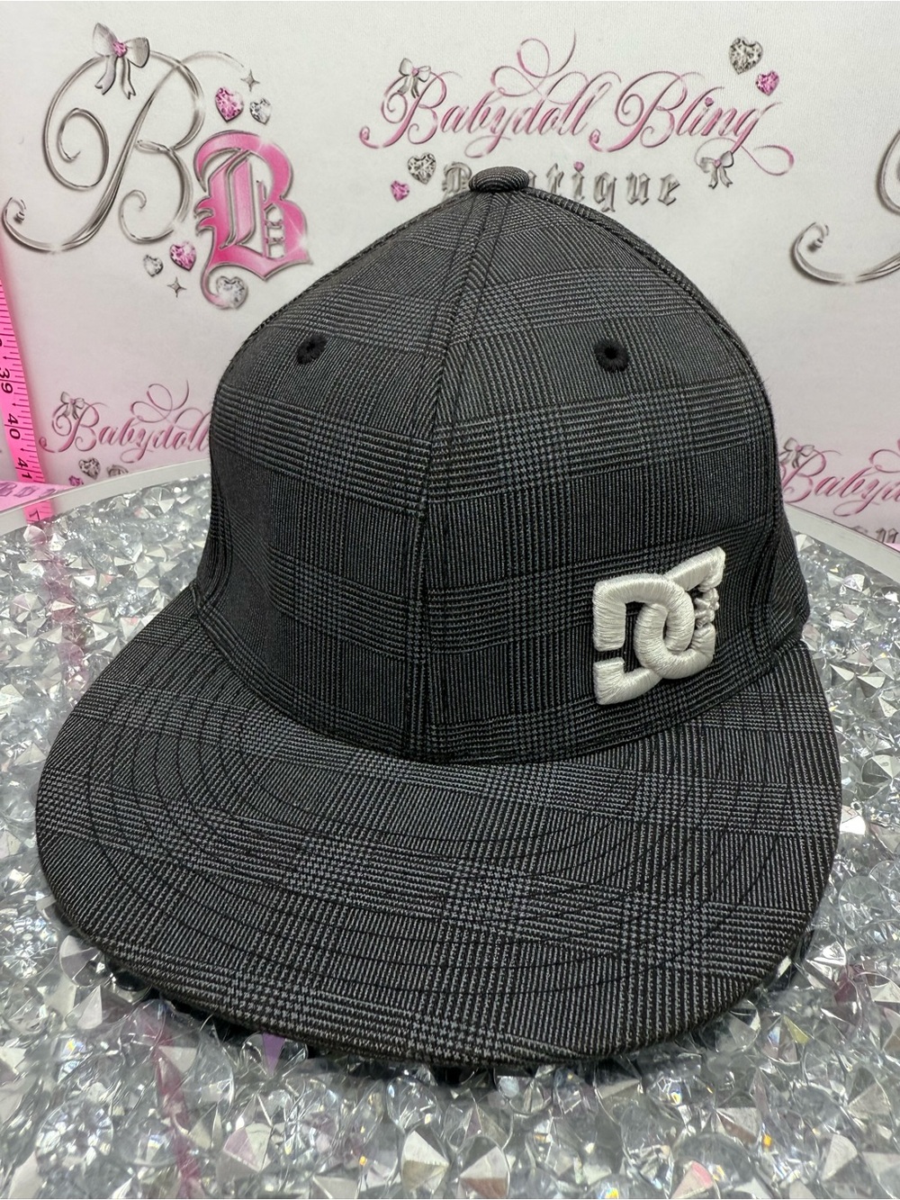 DC hat y2k streetwear rare Black Plaid Snapback Hat with White Logo flex fit